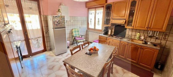 4-salle Appartement à San Salvo, Italy No. 25513 4