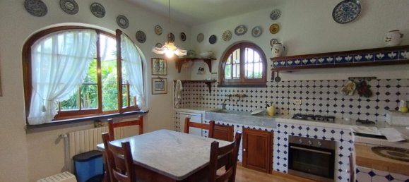 4 bedrooms Villa in Forte dei Marmi, Italy No. 36498 4