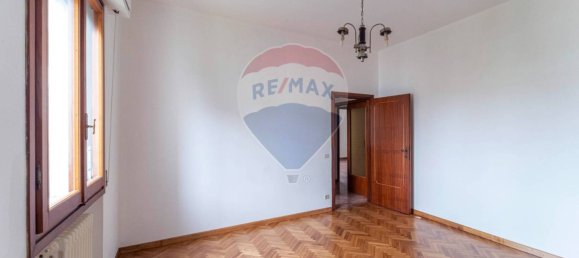 2 bedrooms Apartment in Reggello, Italy No. 283180 5