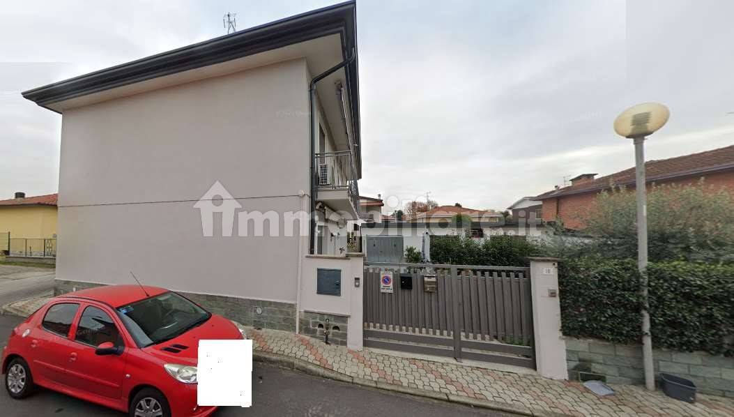 3 bedrooms Apartment in Castano Primo, Italy No. 260822