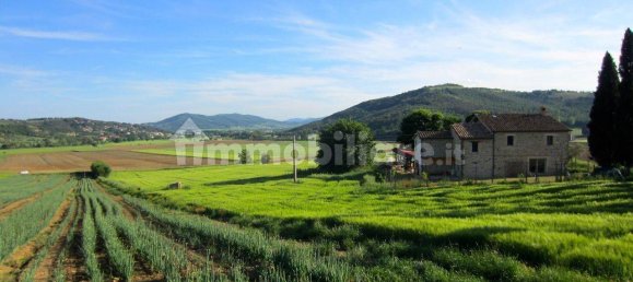 Casa de 3 dormitorios en Passignano sul Trasimeno, Italy No. 175979 3