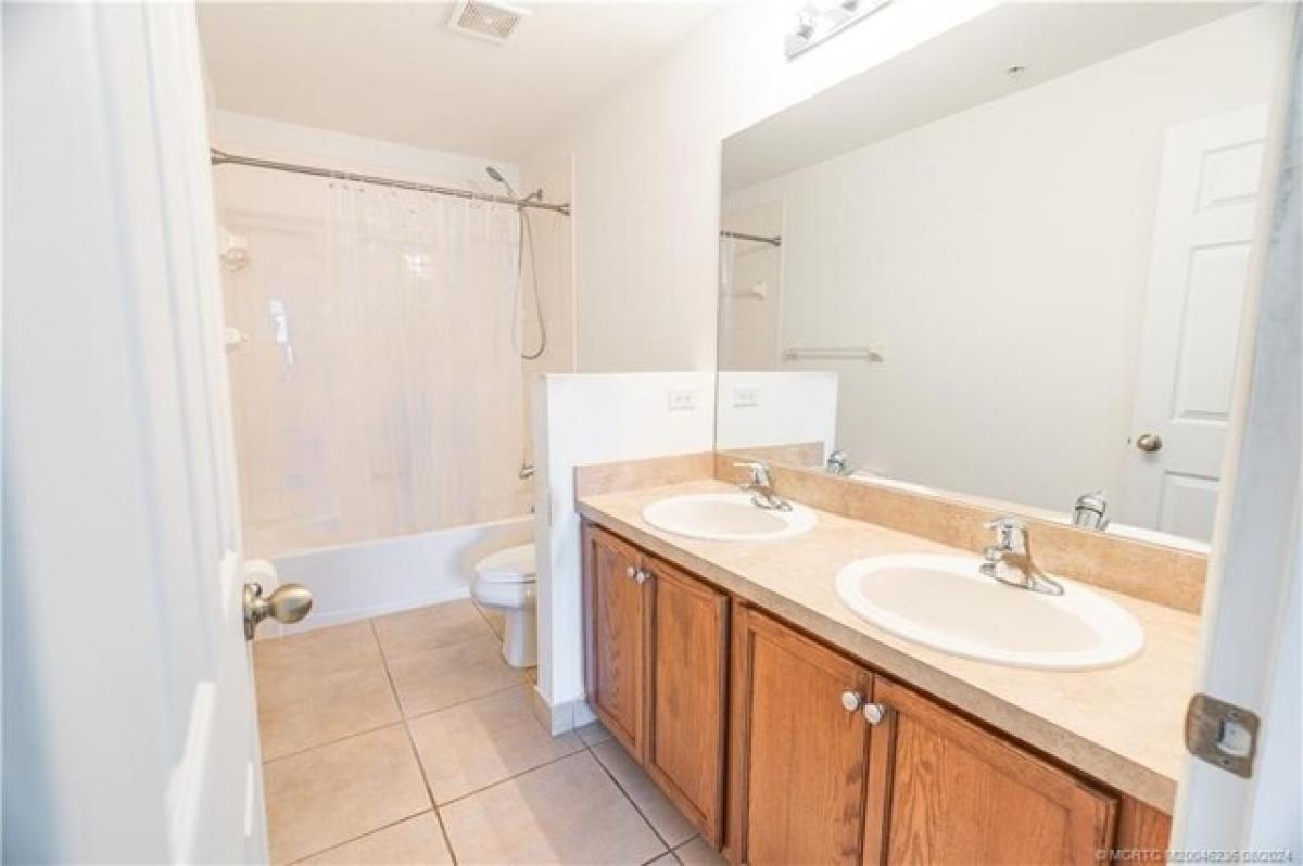 Дом с 3 спальнями в Стьюарт, США № 432594