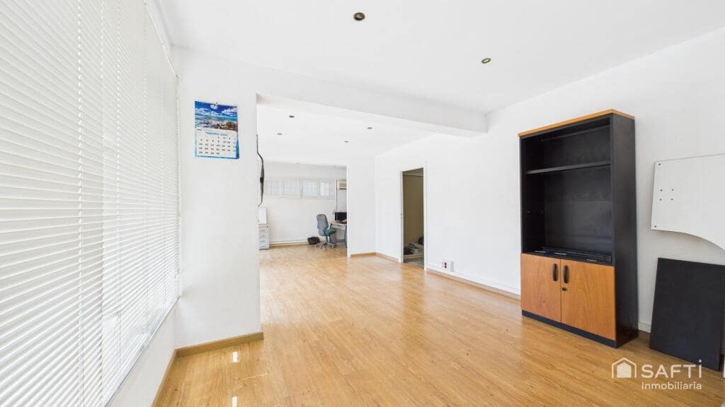 Gewerbliche Immobilie in Nova Santa Ponsa, Spain 114m², Nr. 265057