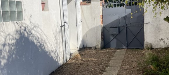 2 bedrooms House in Orleans, France No. 42861 2