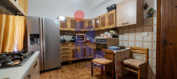 4 Schlafzimmer Wohnung in Latina, Italy, Nr. 300577 17