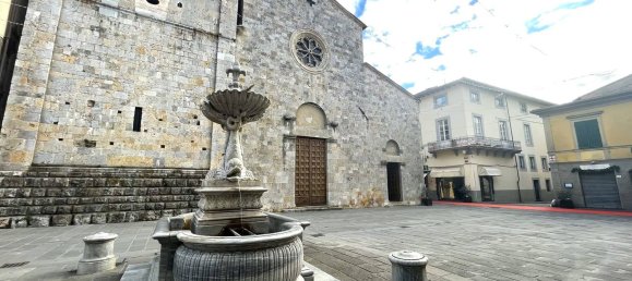 Квартира с 2 комнатами в Камайоре, Италия № 129483 18