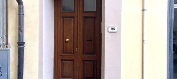 Квартира с 2 комнатами в Камайоре, Италия № 129483 3