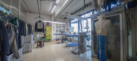 Armazém em Montegranaro, Italy 100 m² N.º 87834 9