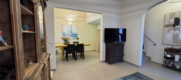 5-Zimmer Haus in Scandicci, Italy, Nr. 52091 6