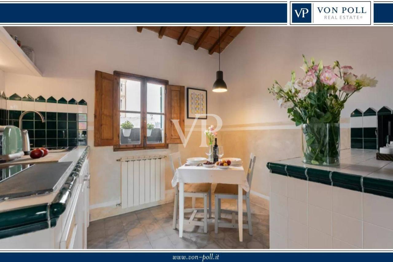 2 rooms Penthouse in Florence, Italy No. 22156