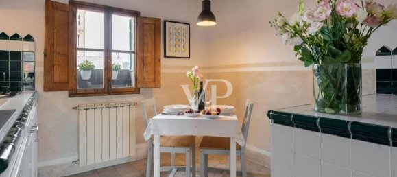 2 rooms Penthouse in Florence, Italy No. 22156 8