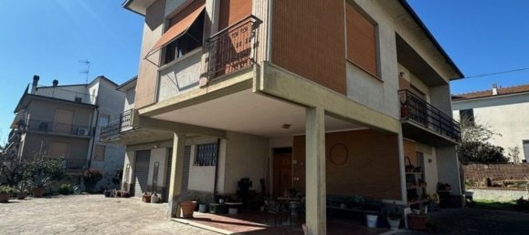 10-Zimmer Villa in Foiano della Chiana, Italy, Nr. 225176 3