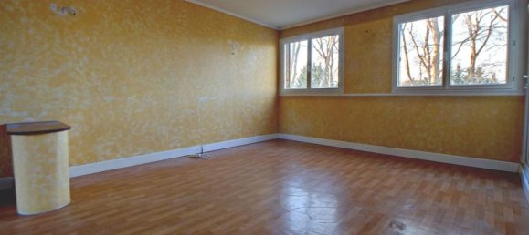 2 bedrooms Apartment in Verneuil-sur-Seine, France No. 189265 4