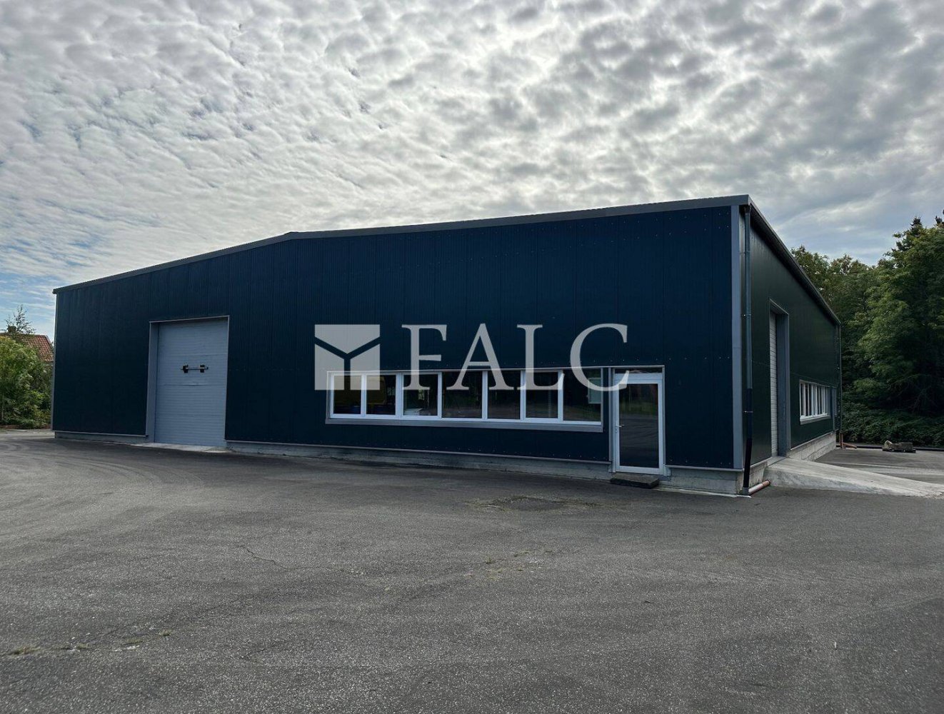 6000m² Warehouse in Wolfenbuttel, Germany No. 339010