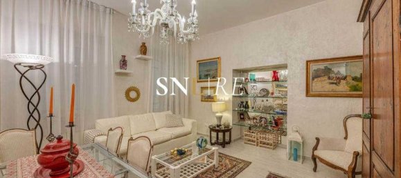 8 rooms Apartment in Florence, Italy No. 206337 10