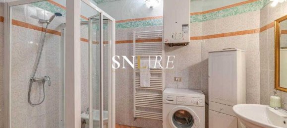 8 rooms Apartment in Florence, Italy No. 206337 24