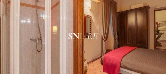 8 rooms Apartment in Florence, Italy No. 206337 3