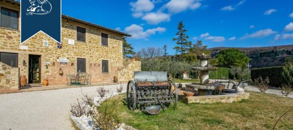 8 bedrooms Commercial property in Assisi, Italy No. 386277 20