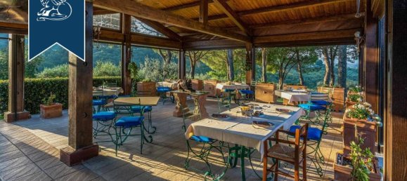 8 bedrooms Commercial property in Assisi, Italy No. 386277 16