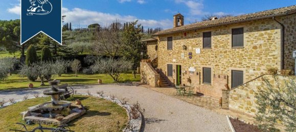 8 bedrooms Commercial property in Assisi, Italy No. 386277 22