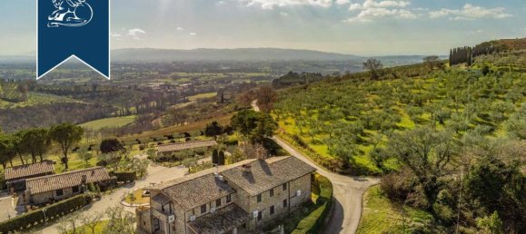 8 bedrooms Commercial property in Assisi, Italy No. 386277 6