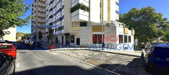 6 bedrooms Apartment in Lisbon, Portugal No. 79500 4