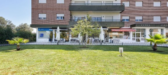 158m² Commercial property in Anadia, Portugal No. 76554 3