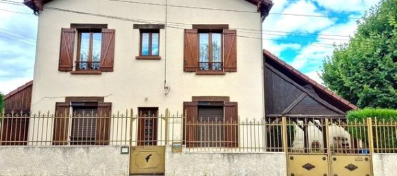 4 bedrooms House in Chatillon-Coligny, France No. 279682 2