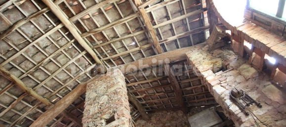 2 bedrooms House in Lucca, Italy No. 330070 9