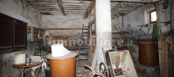 2 bedrooms House in Lucca, Italy No. 330070 3