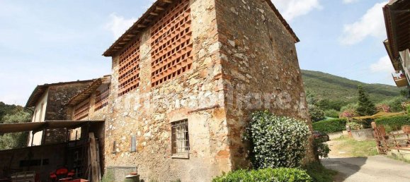 2 bedrooms House in Lucca, Italy No. 330070 18