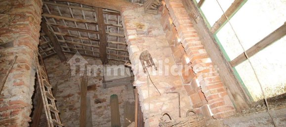 2 bedrooms House in Lucca, Italy No. 330070 6