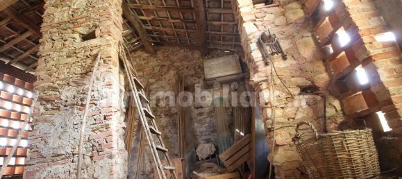 2 bedrooms House in Lucca, Italy No. 330070 10