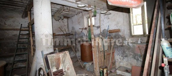 2 bedrooms House in Lucca, Italy No. 330070 2