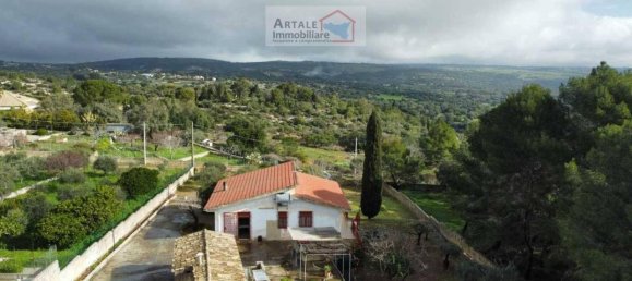 3 rooms Villa in Noto, Italy No. 30118 7