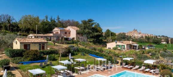 14 Schlafzimmer Grundstück in Ancona, Italy, Nr. 160283 2