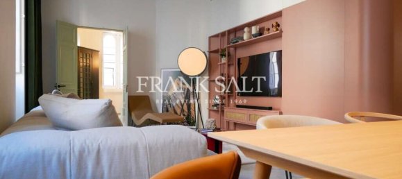 4 bedrooms Townhouse in Sliema, Malta No. 2700 9