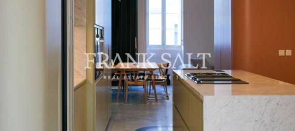 4 bedrooms Townhouse in Sliema, Malta No. 2700 3