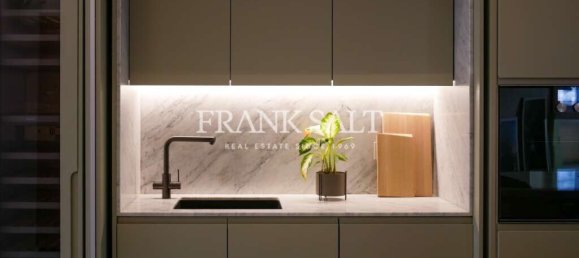 4 bedrooms Townhouse in Sliema, Malta No. 2700 2