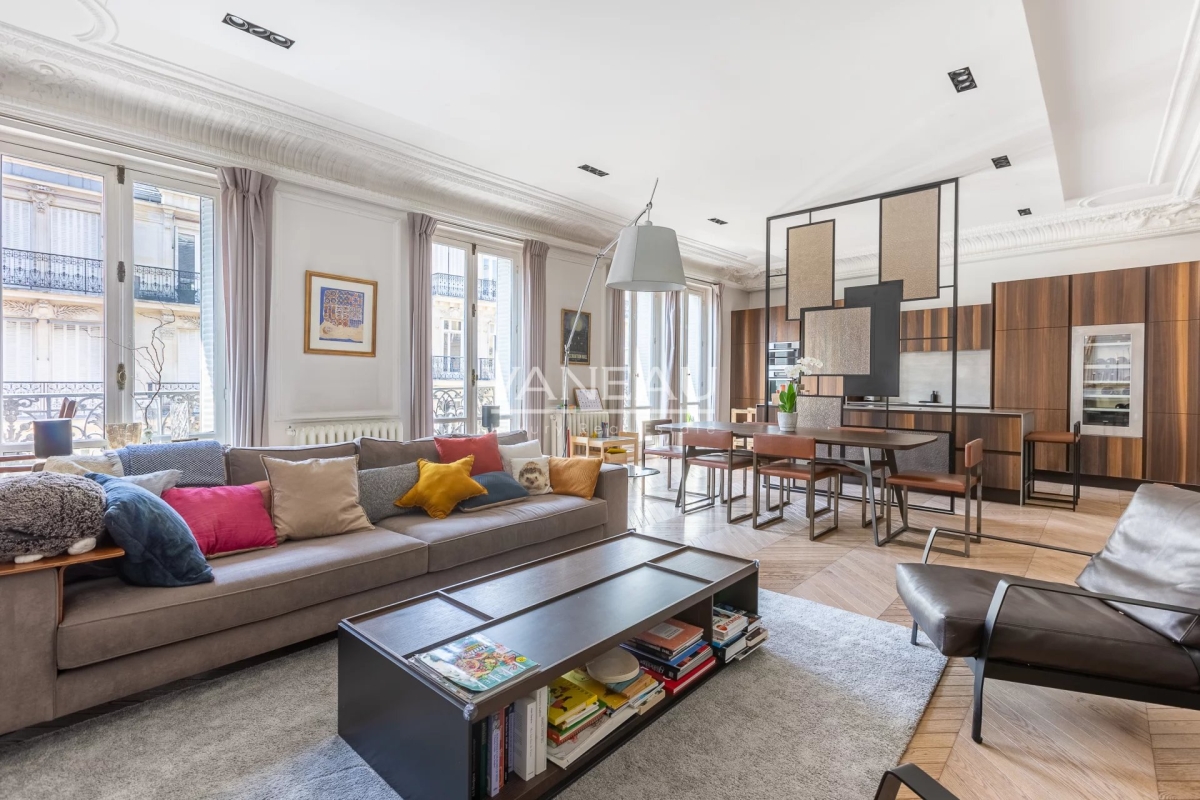 Apartamento de 4 habitaciónes en Paris, France No. 110804
