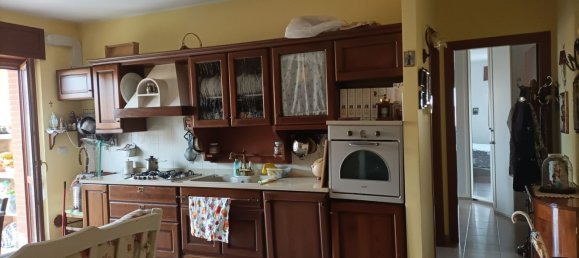 3-salle Appartement à Matrice, Italy No. 237302 7