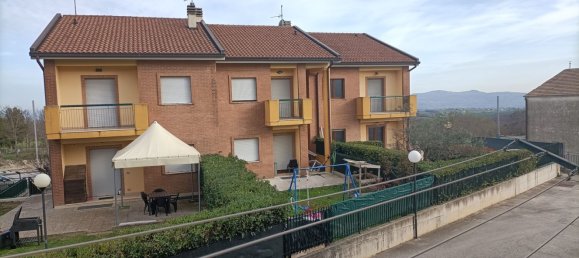 3-salle Appartement à Matrice, Italy No. 237302 3