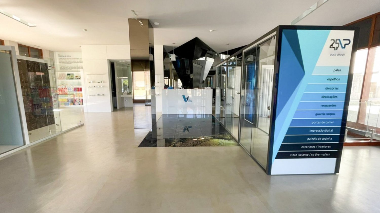 180m² Commercial property in Povoa de Varzim, Portugal No. 190544