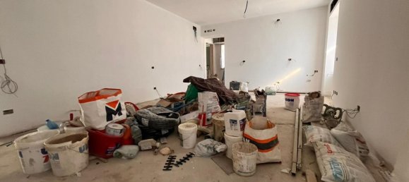 3 bedrooms Apartment in Carugo, Italy No. 359725 15