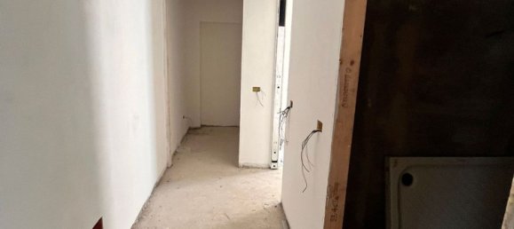 3 bedrooms Apartment in Carugo, Italy No. 359725 40