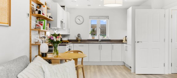 2 bedrooms Apartment in Horley, United Kingdom No. 1003 3