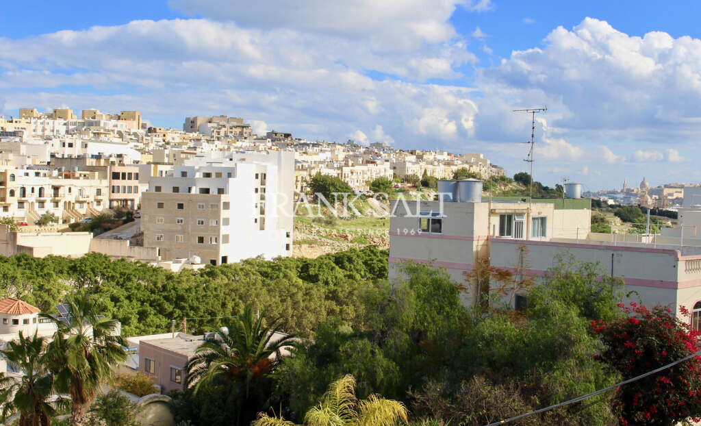 Квартира с 3 спальнями в Санта-Венера, Мальта № 4096