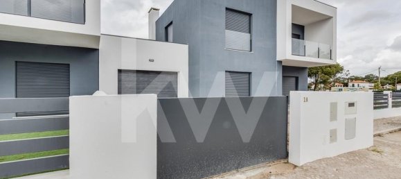 4 bedrooms House in Sesimbra, Portugal No. 145856 4