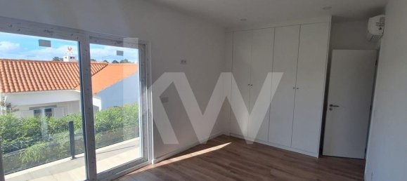 4 bedrooms House in Sesimbra, Portugal No. 145856 18