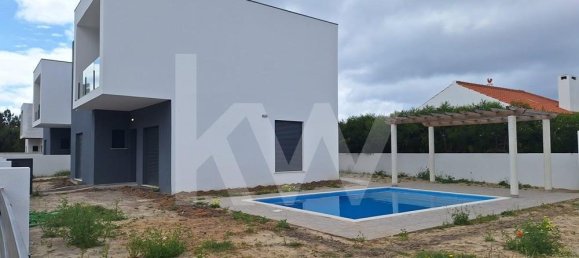 4 bedrooms House in Sesimbra, Portugal No. 145856 6